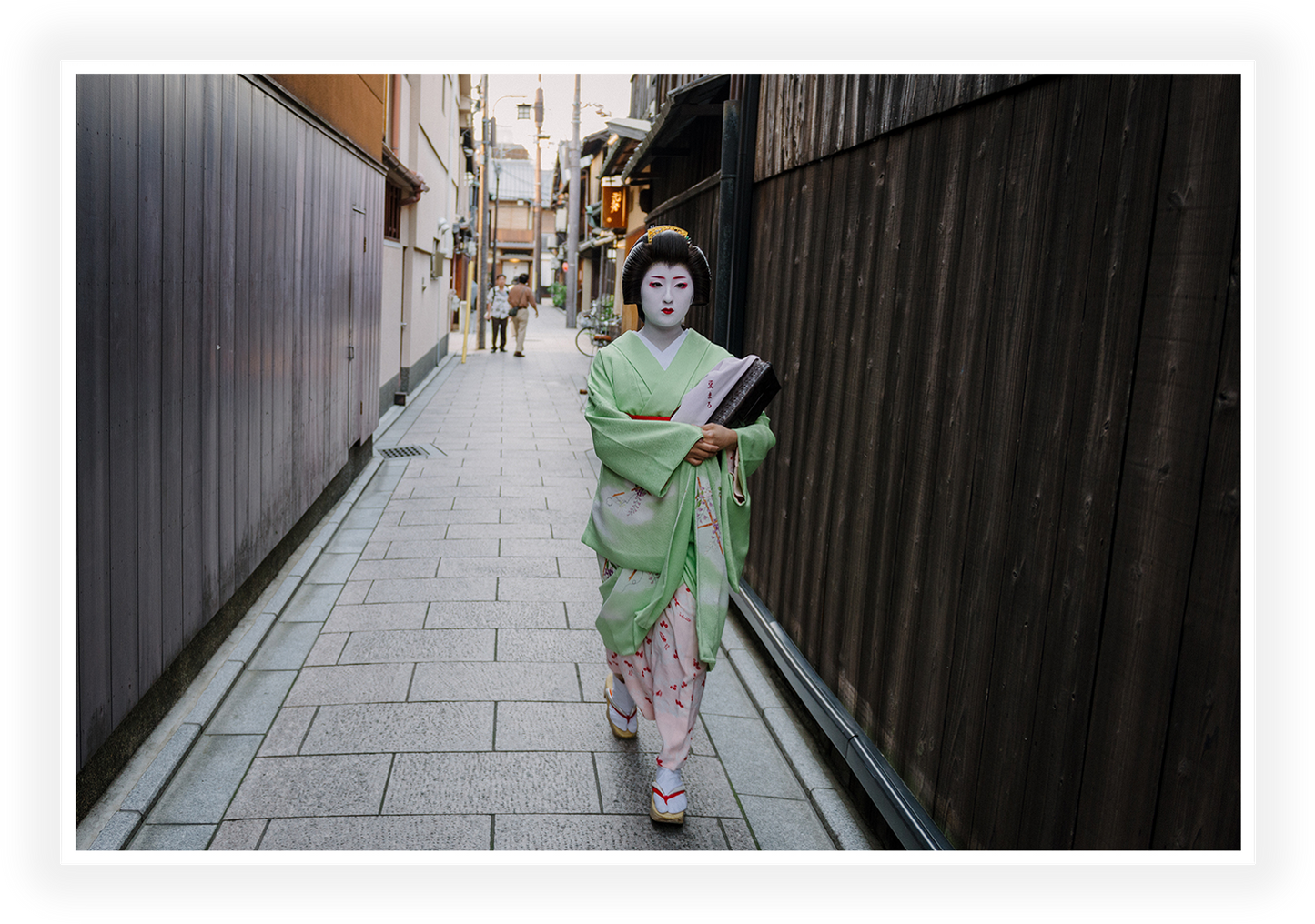 Kyoto - Graceful Steps: Geisha Stroll in Gion 2